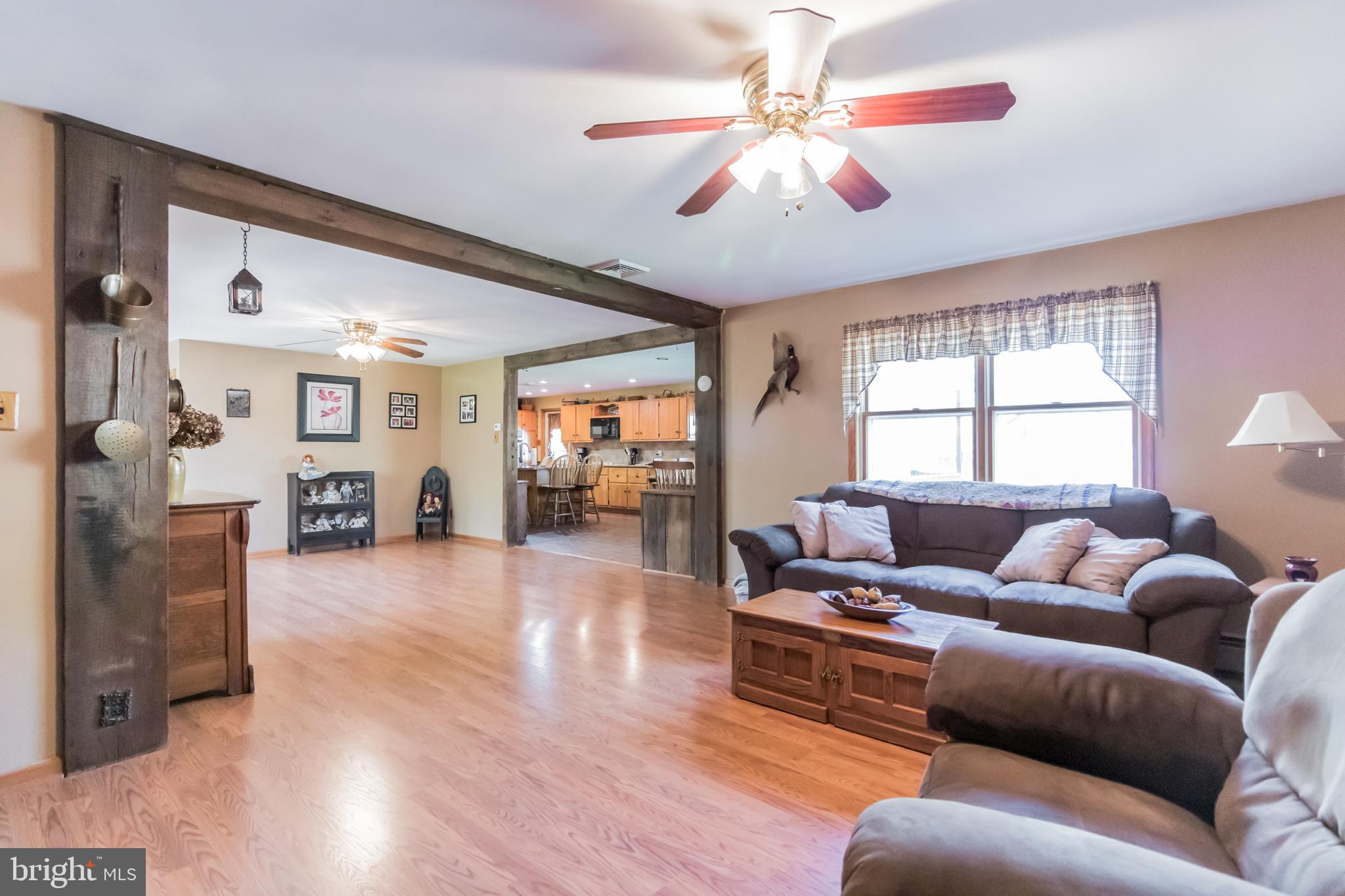 47 Cepp Road Perkiomenville, PA 18074 - Photo 10 of 40 living room