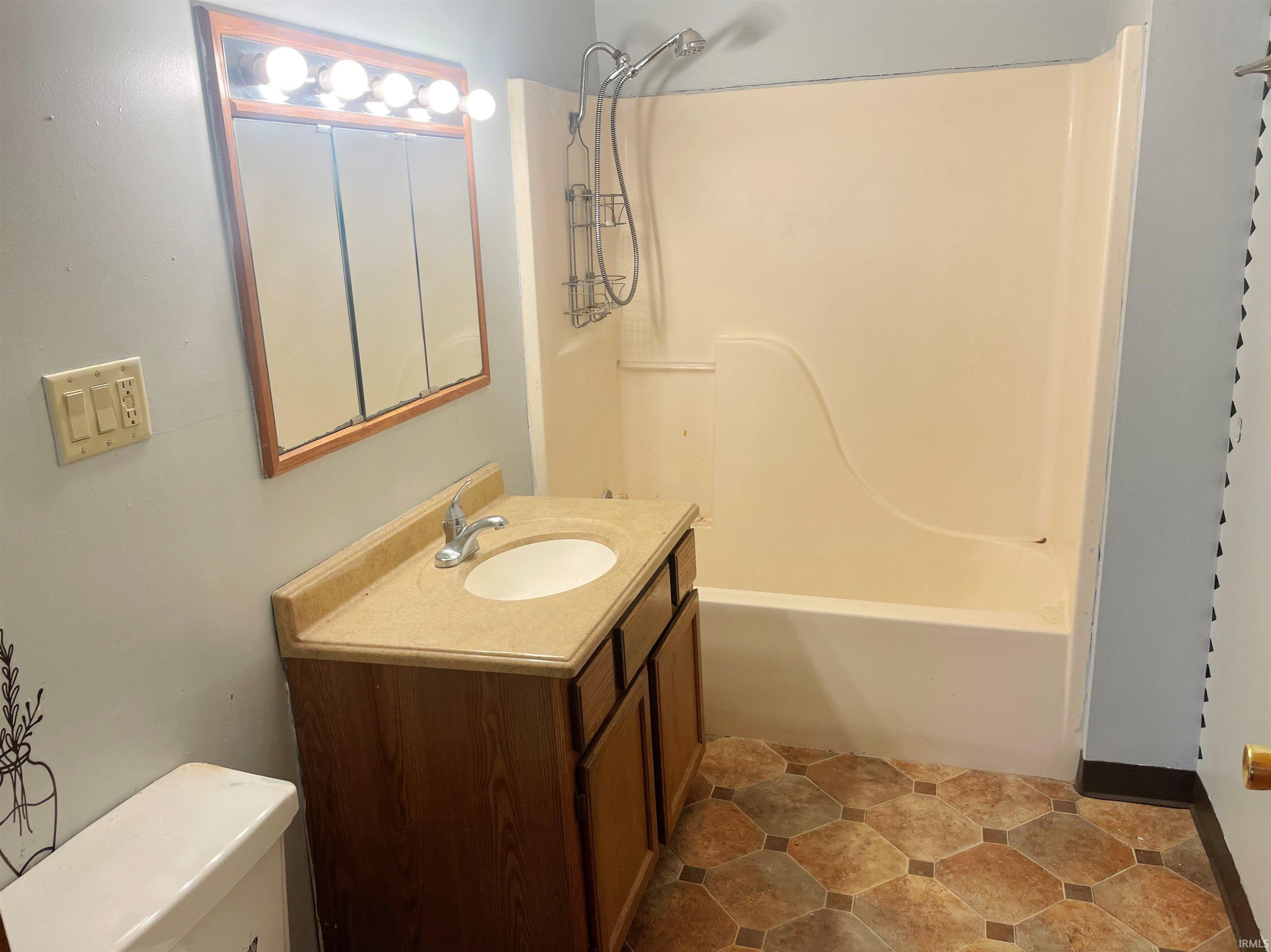 347 East Main Street Wabash, IN 46992 - Photo 2 of 31