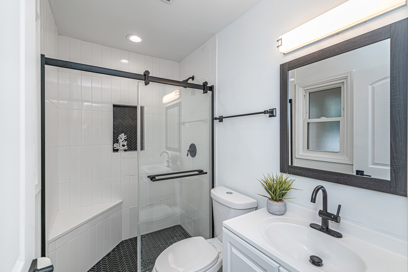 1412 Willcrest Road Naperville, IL 60540 - Photo 9 of 20