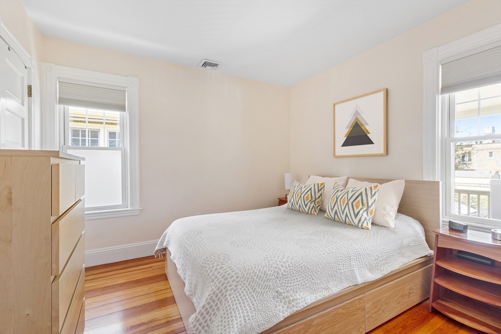 12 Rindgefield Street Cambridge, MA 02140 - Photo 7 of 33 Gallery Image 7
