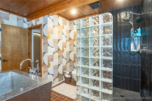 $520,000 | 2210 Winterlochen Road, Fayetteville, NC 28305