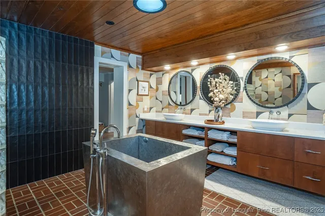 $520,000 | 2210 Winterlochen Road, Fayetteville, NC 28305