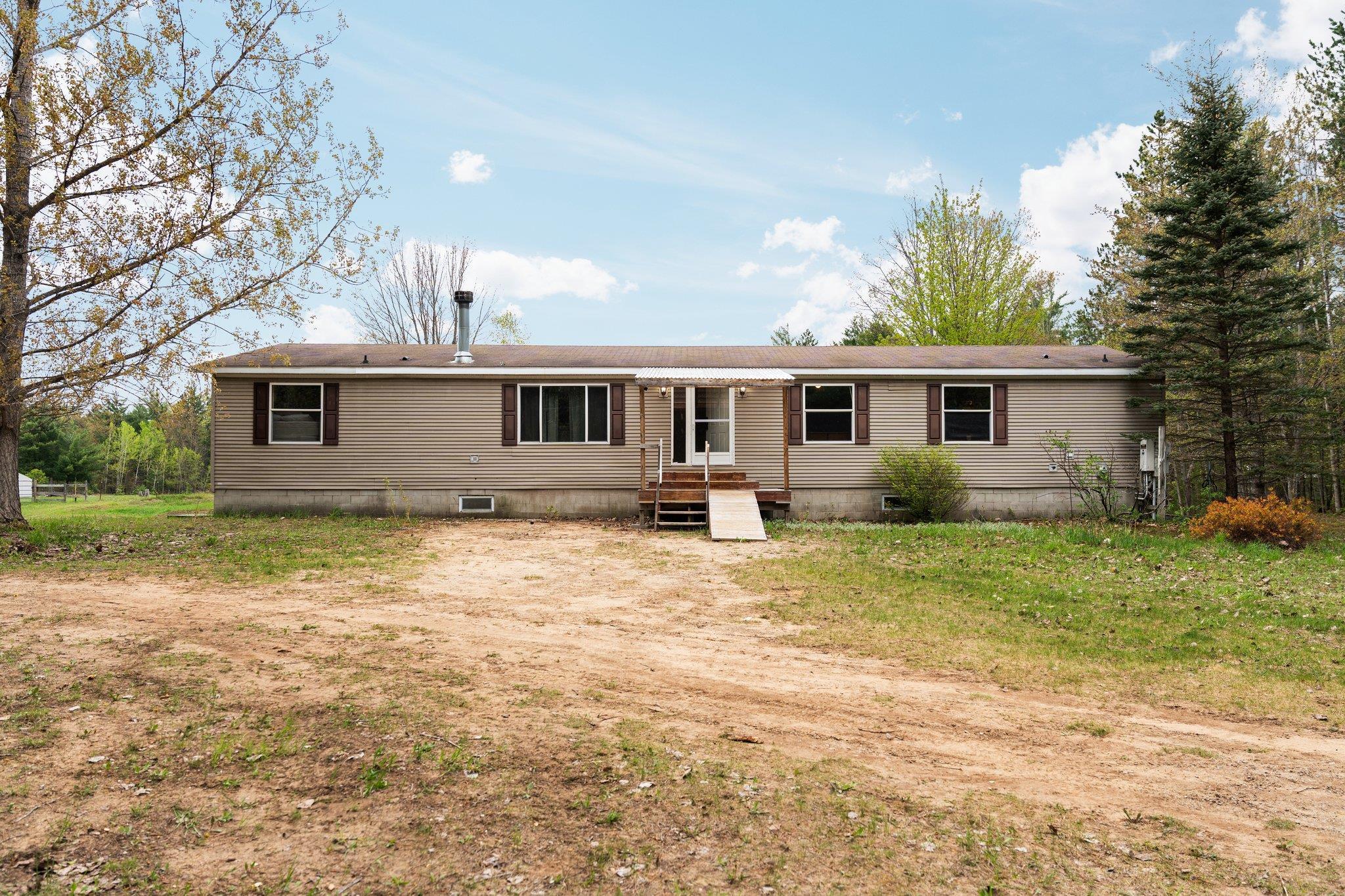 11567 Lake Valley Road Kalkaska, MI 49646 - Photo 2 of 30 1934324-5d164541-fe9e-4dfb-9e7f-5ef8c155d569.JPG