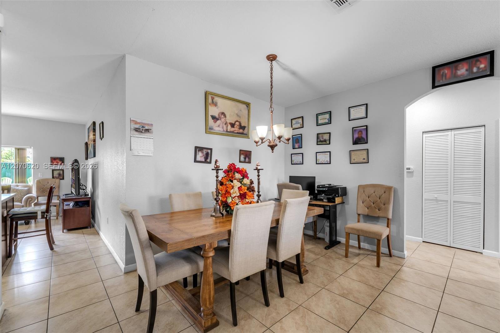 18984 Southwest 319th Street Homestead, FL 33030 - Photo 5 of 33 Gallery Image 5