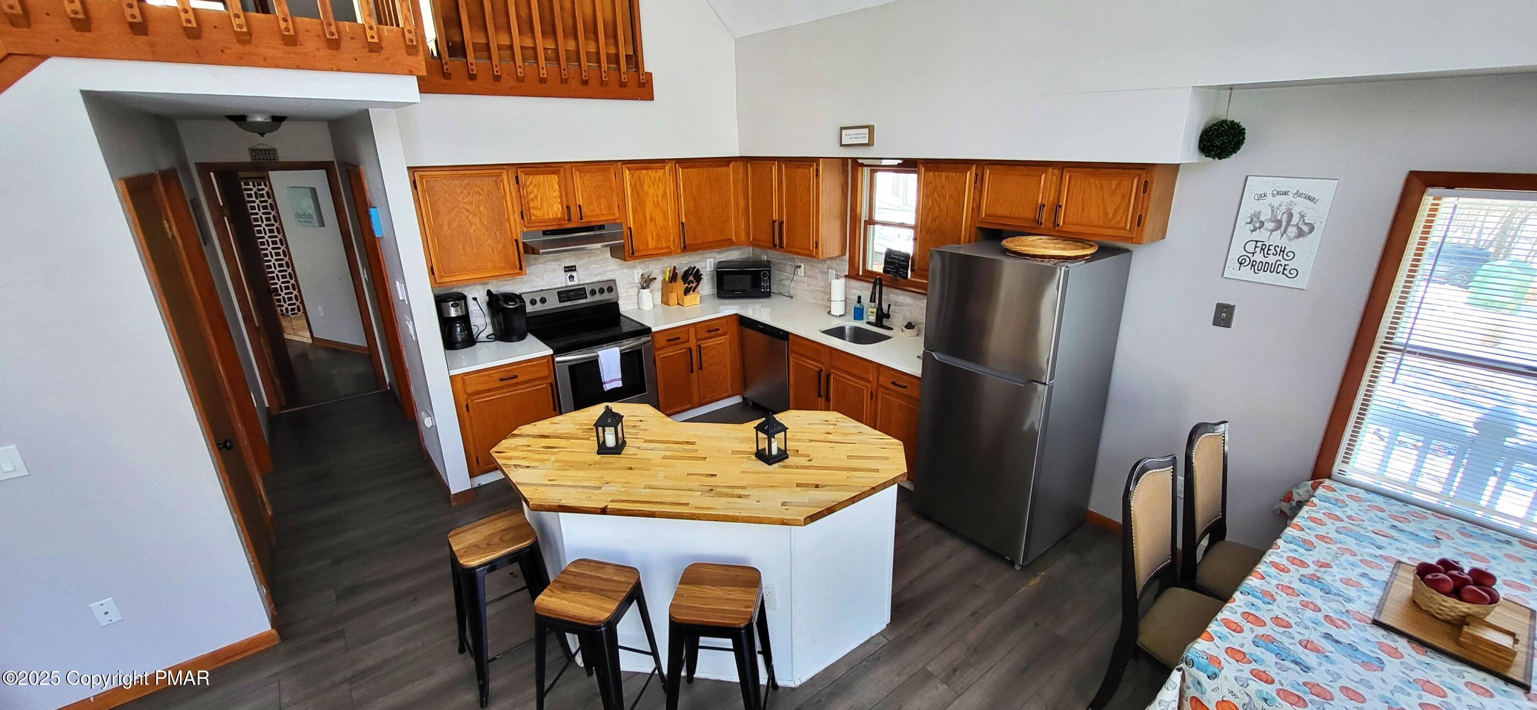 154 Dunchurch Drive Bushkill, PA 18324 - Photo 13 of 49 20250122_113935