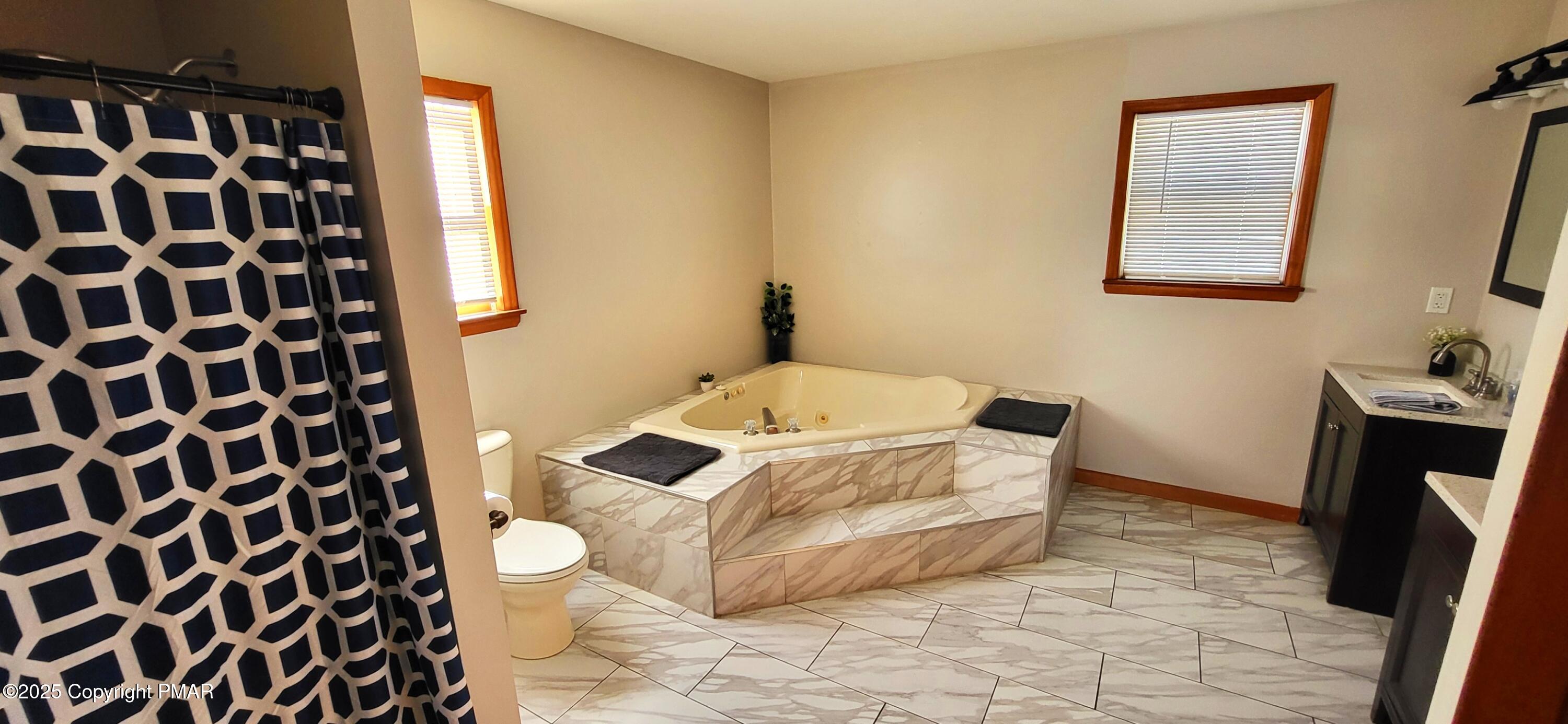 154 Dunchurch Drive Bushkill, PA 18324 - Photo 22 of 49 20250122_114258