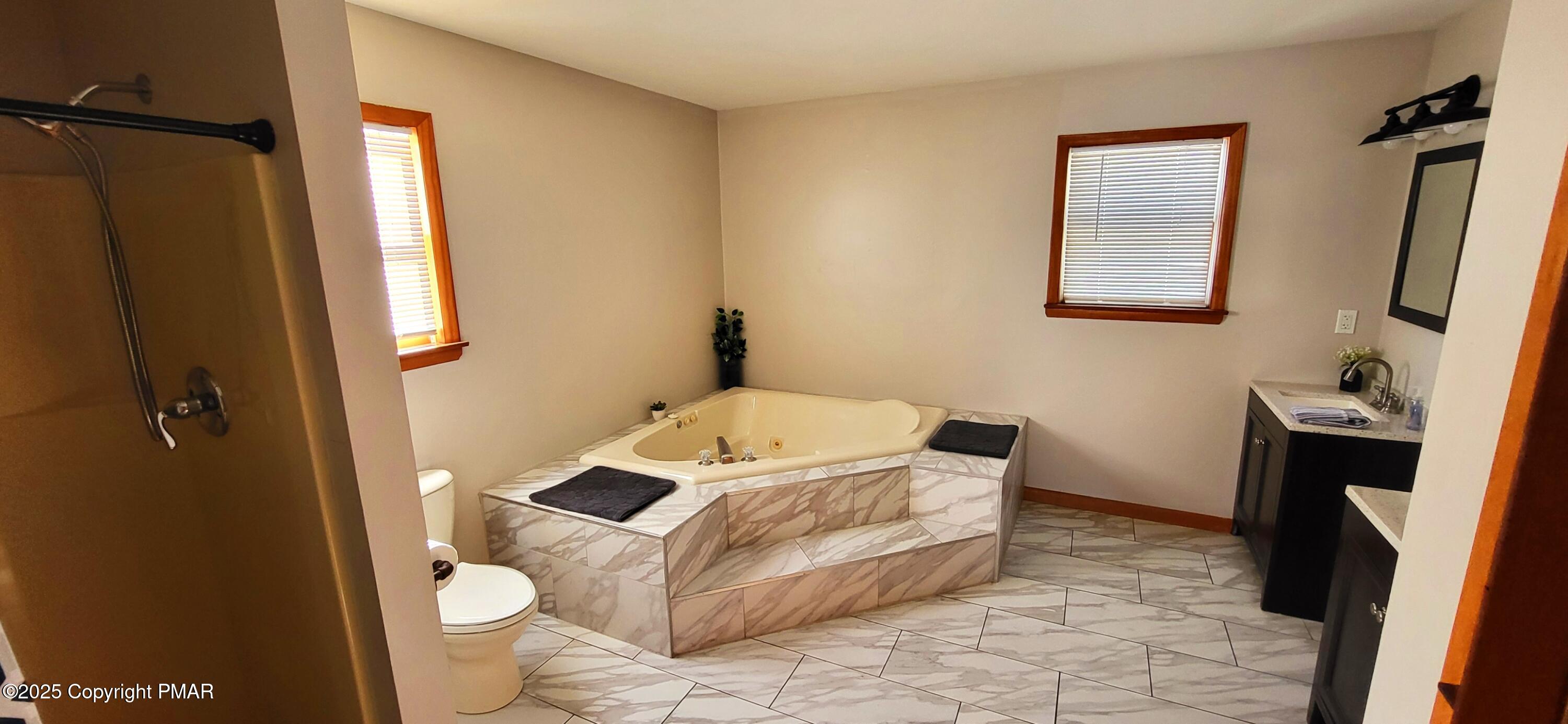 154 Dunchurch Drive Bushkill, PA 18324 - Photo 23 of 49 20250122_114312