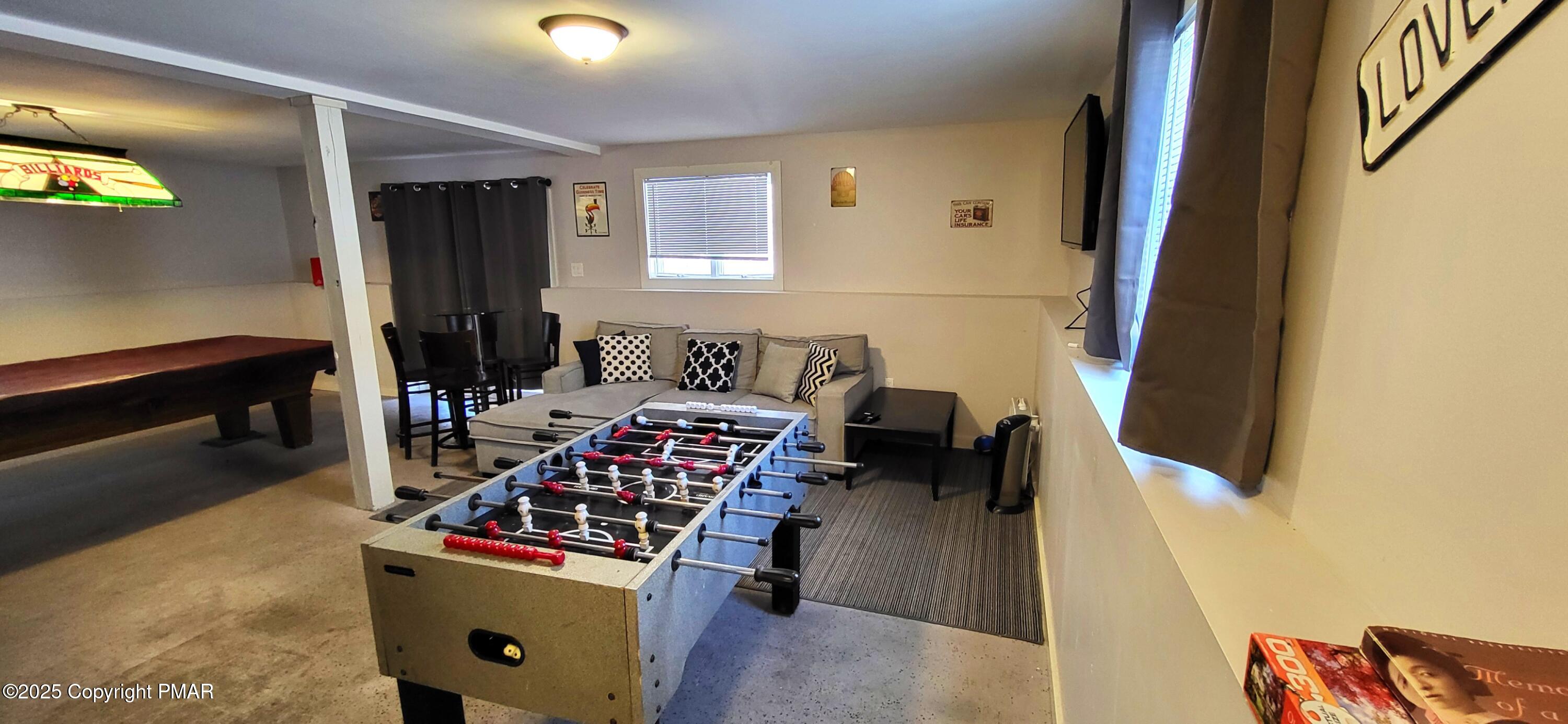 154 Dunchurch Drive Bushkill, PA 18324 - Photo 30 of 49 20250122_114543