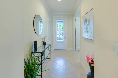 $529,000 | 221 Southeast Longview Drive, Port St. Lucie, FL 34984