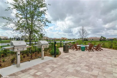 $529,000 | 221 Southeast Longview Drive, Port St. Lucie, FL 34984