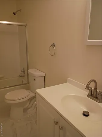 $359,000 | 87 Hill Court, Unit 87, Calverton, NY 11933