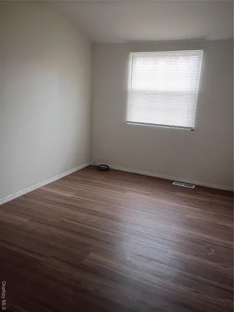 $359,000 | 87 Hill Court, Unit 87, Calverton, NY 11933
