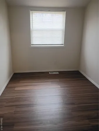 $359,000 | 87 Hill Court, Unit 87, Calverton, NY 11933