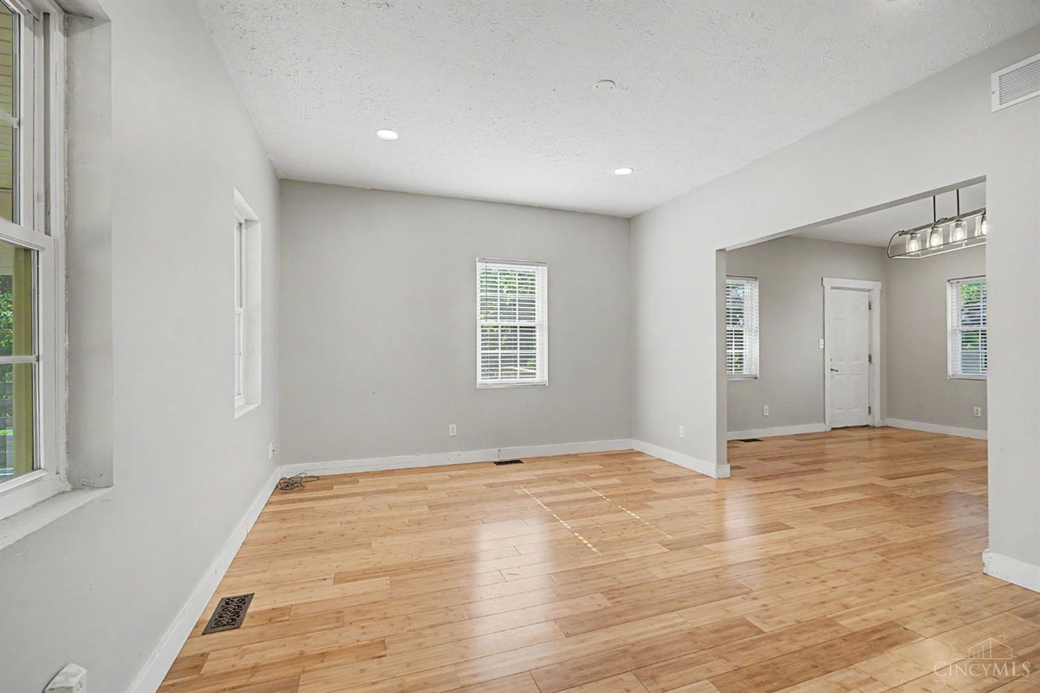 7753 Keister Road Middletown, OH 45042 - Photo 11 of 84