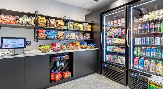 $2,399 | 740 North Dixie Highway, Unit A2, West Palm Beach, FL 33401