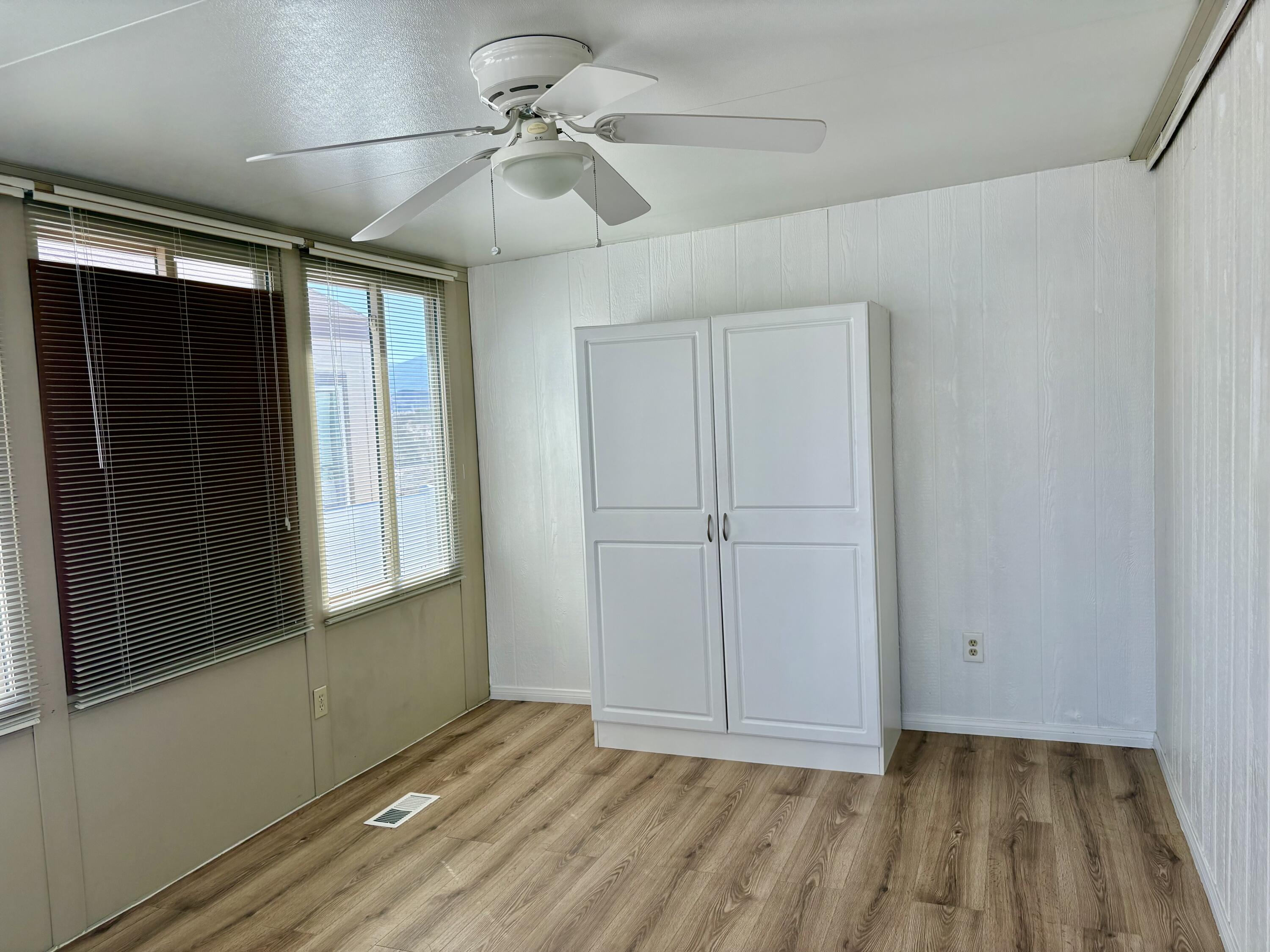 74711 Dillon Road, Unit 173 Desert Hot Springs, CA 92241 - Photo 19 of 47 Caloforna Room
