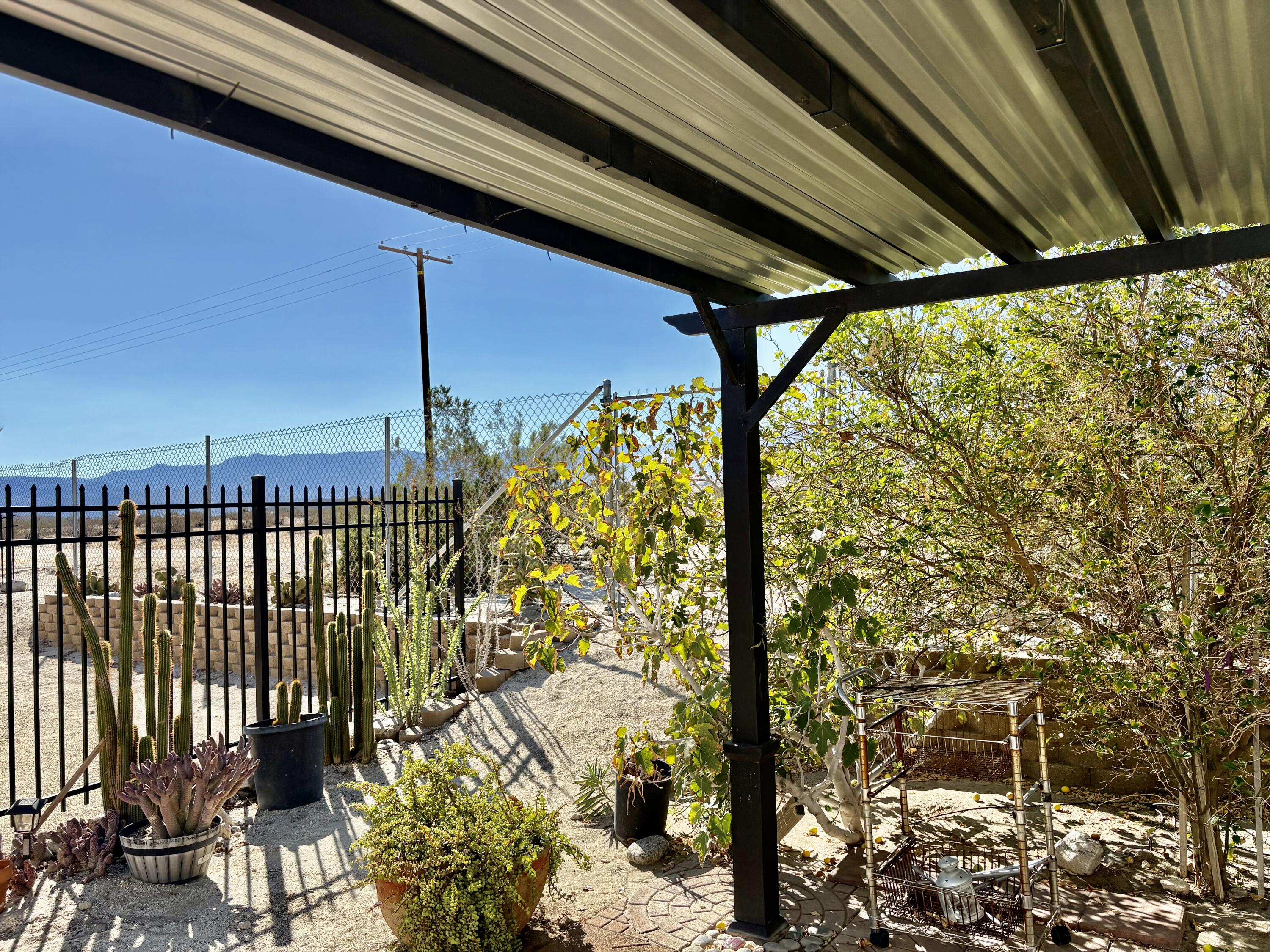 74711 Dillon Road, Unit 173 Desert Hot Springs, CA 92241 - Photo 25 of 47 Baxk Patio