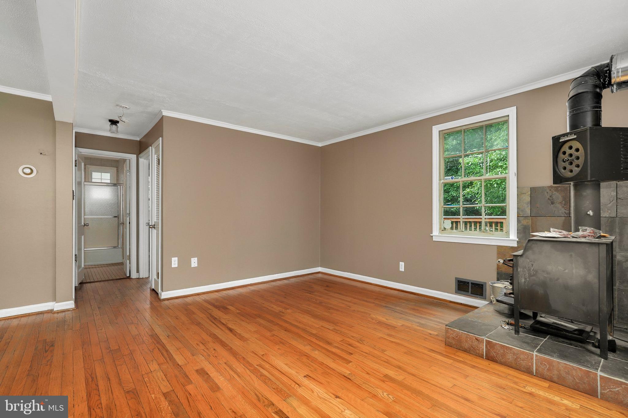 8721 Jenifer Road Parkville, MD 21234 - Photo 10 of 34 Gallery Image 10
