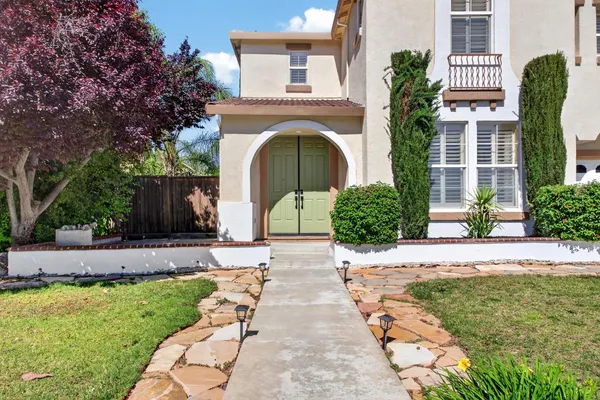 $799,998 | 2040 Iberis Court, Tracy, CA 95376