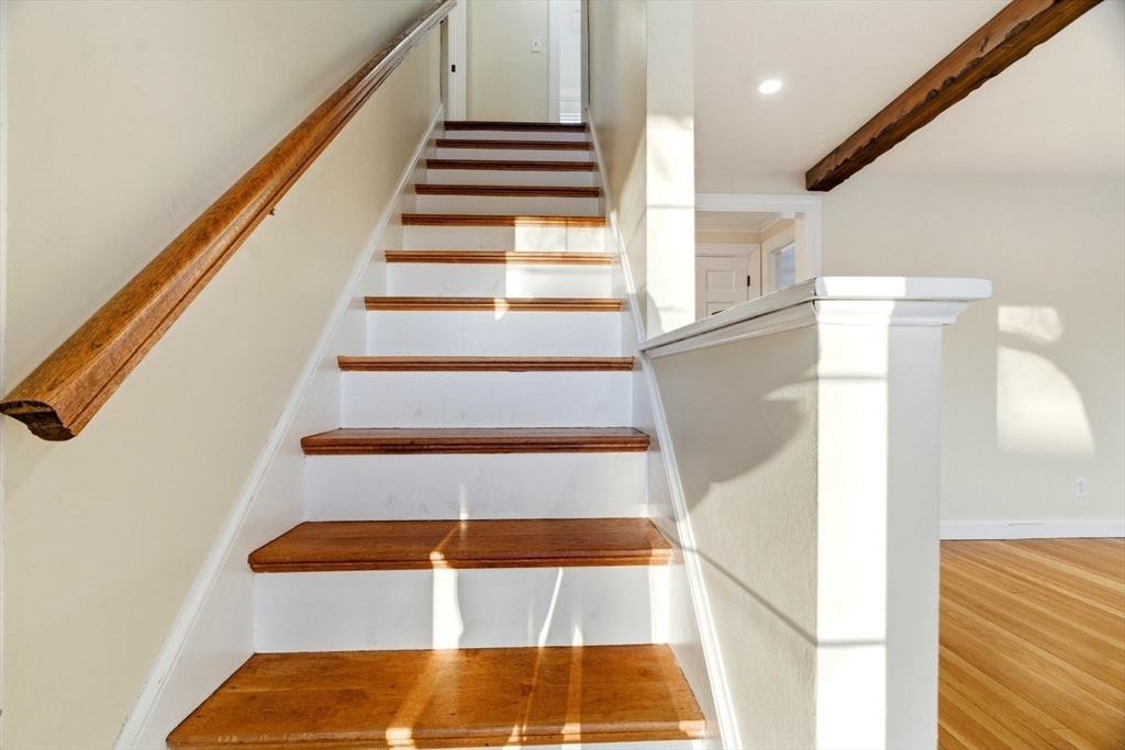 16 Sunnyfield Road Bedford, MA 01730 - Photo 17 of 33 Gallery Image 17