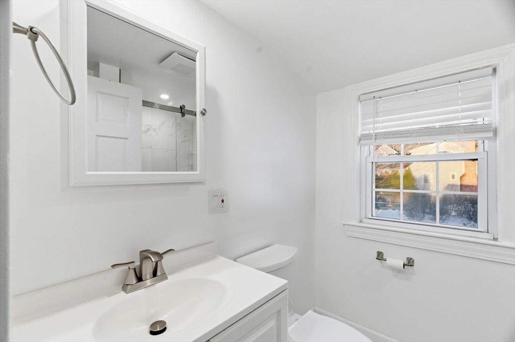 16 Sunnyfield Road Bedford, MA 01730 - Photo 21 of 33 Gallery Image 21