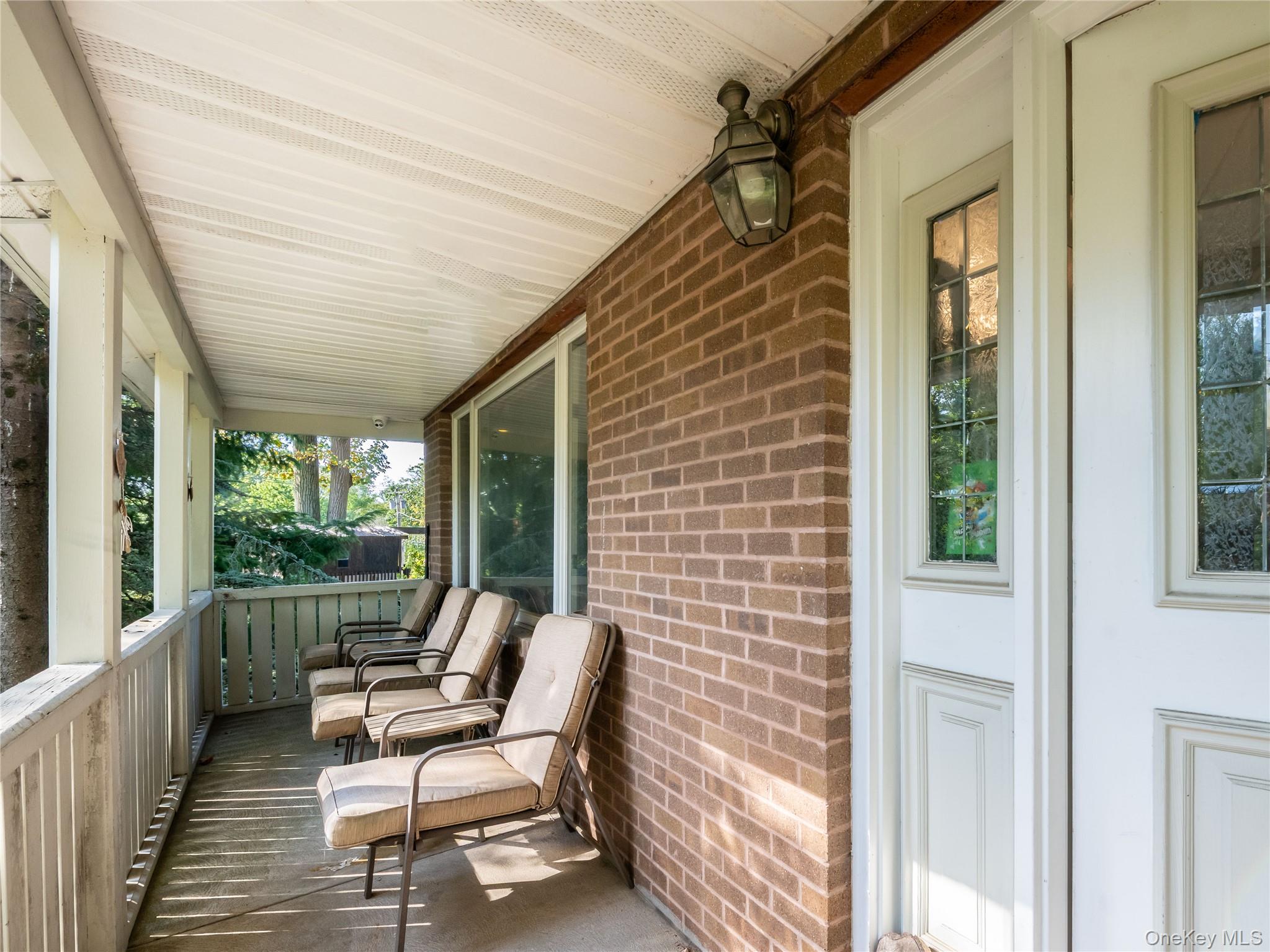 100 Station Road Great Neck, NY 11023 - Photo 5 of 29