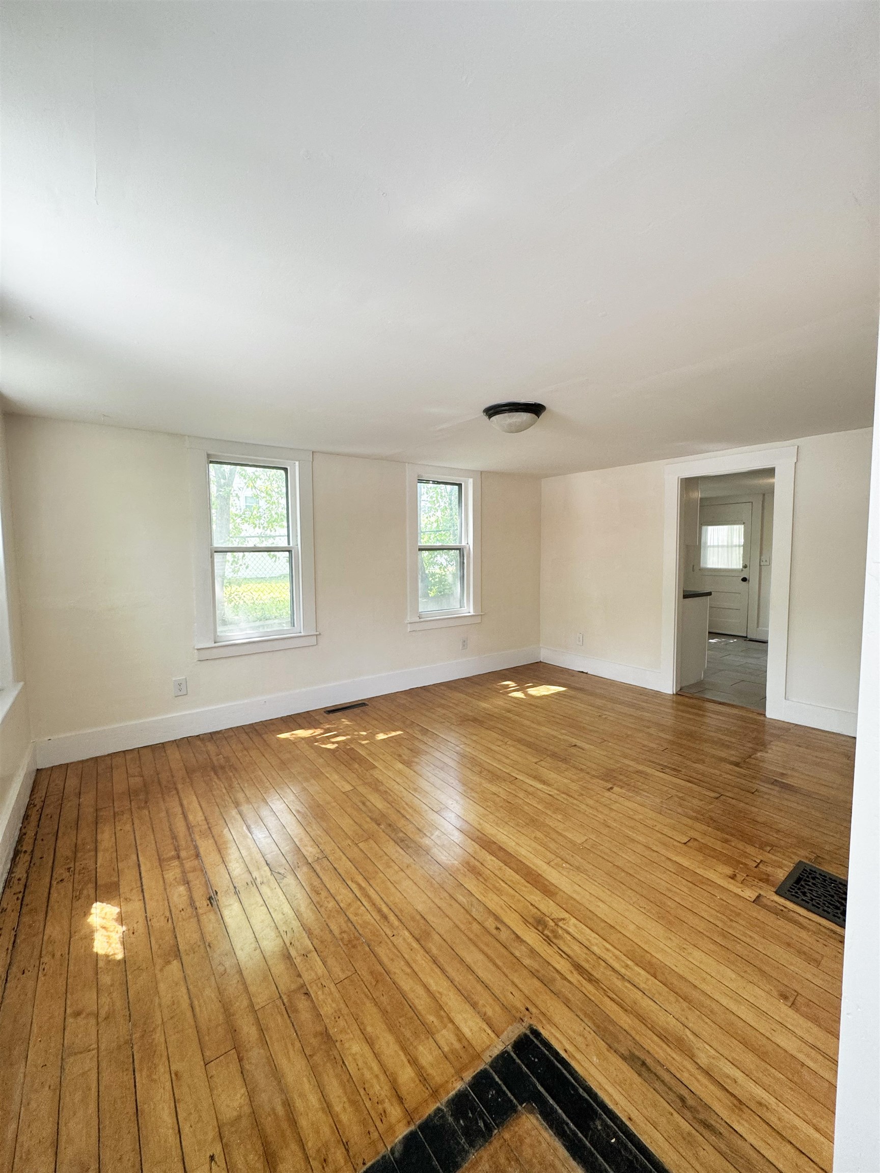 48 New York Street Dover, NH 03820 - Photo 2 of 14