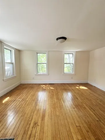 $2,100 | 48 New York Street, Dover, NH 03820