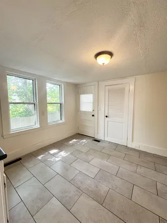 $2,100 | 48 New York Street, Dover, NH 03820