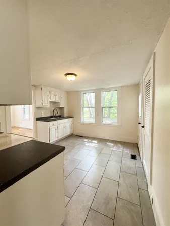 $2,100 | 48 New York Street, Dover, NH 03820