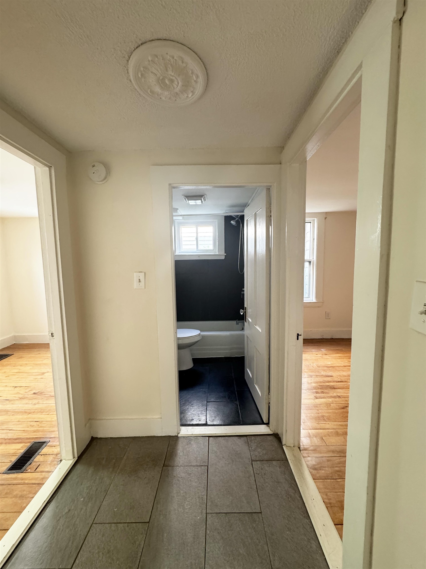 48 New York Street Dover, NH 03820 - Photo 7 of 14