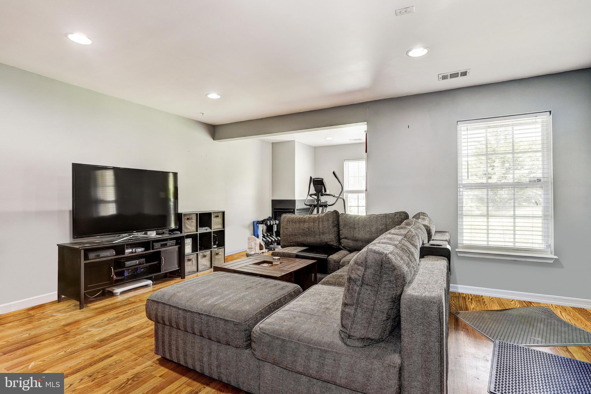 65 Two Rivers Drive Edgewater, MD 21037 - Photo 18 of 30 Family Room