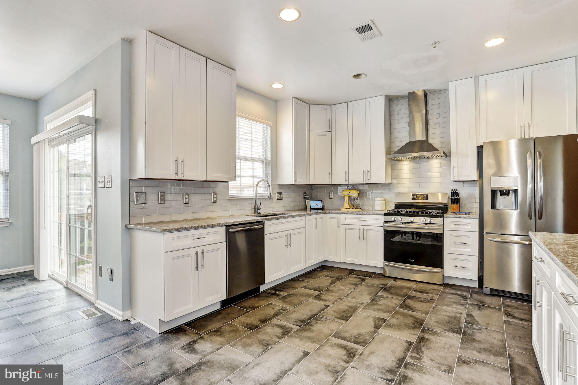 65 Two Rivers Drive Edgewater, MD 21037 - Photo 5 of 30 Kitchen