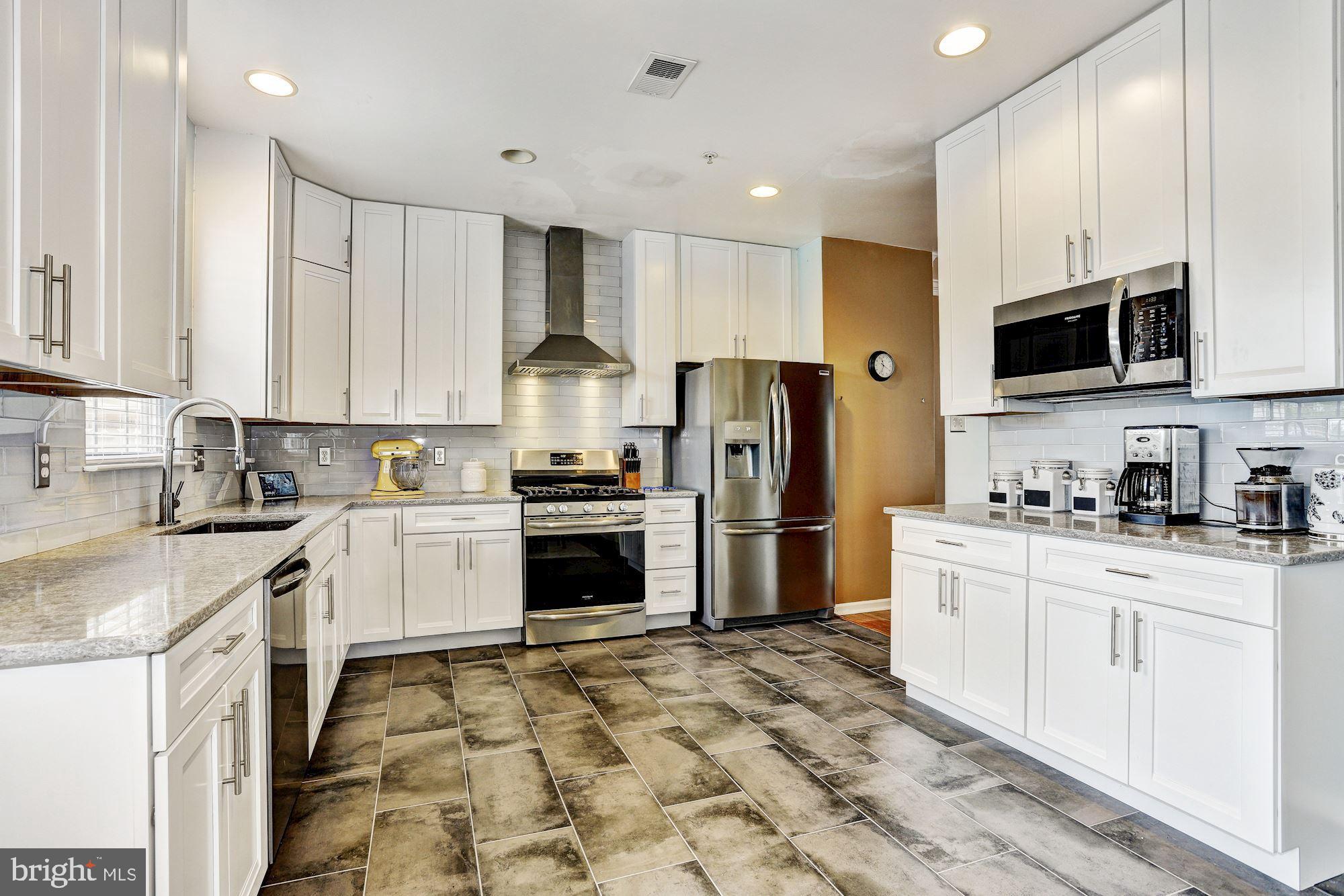 65 Two Rivers Drive Edgewater, MD 21037 - Photo 7 of 30 Kitchen