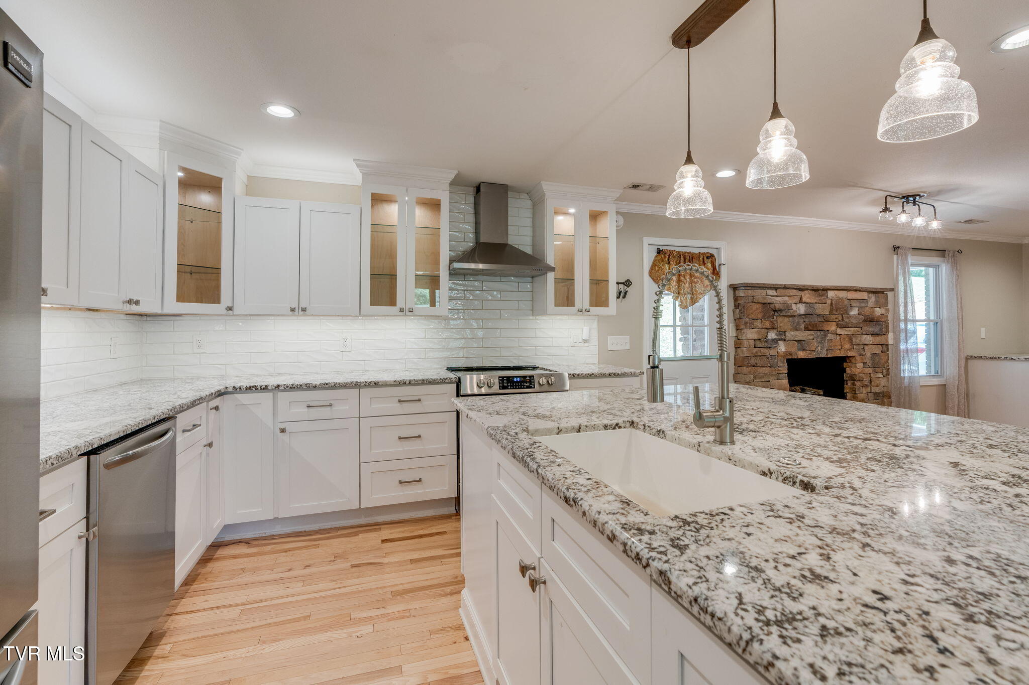 243 Judge Ben Allen Road Elizabethton, TN 37643 - Photo 11 of 58 013