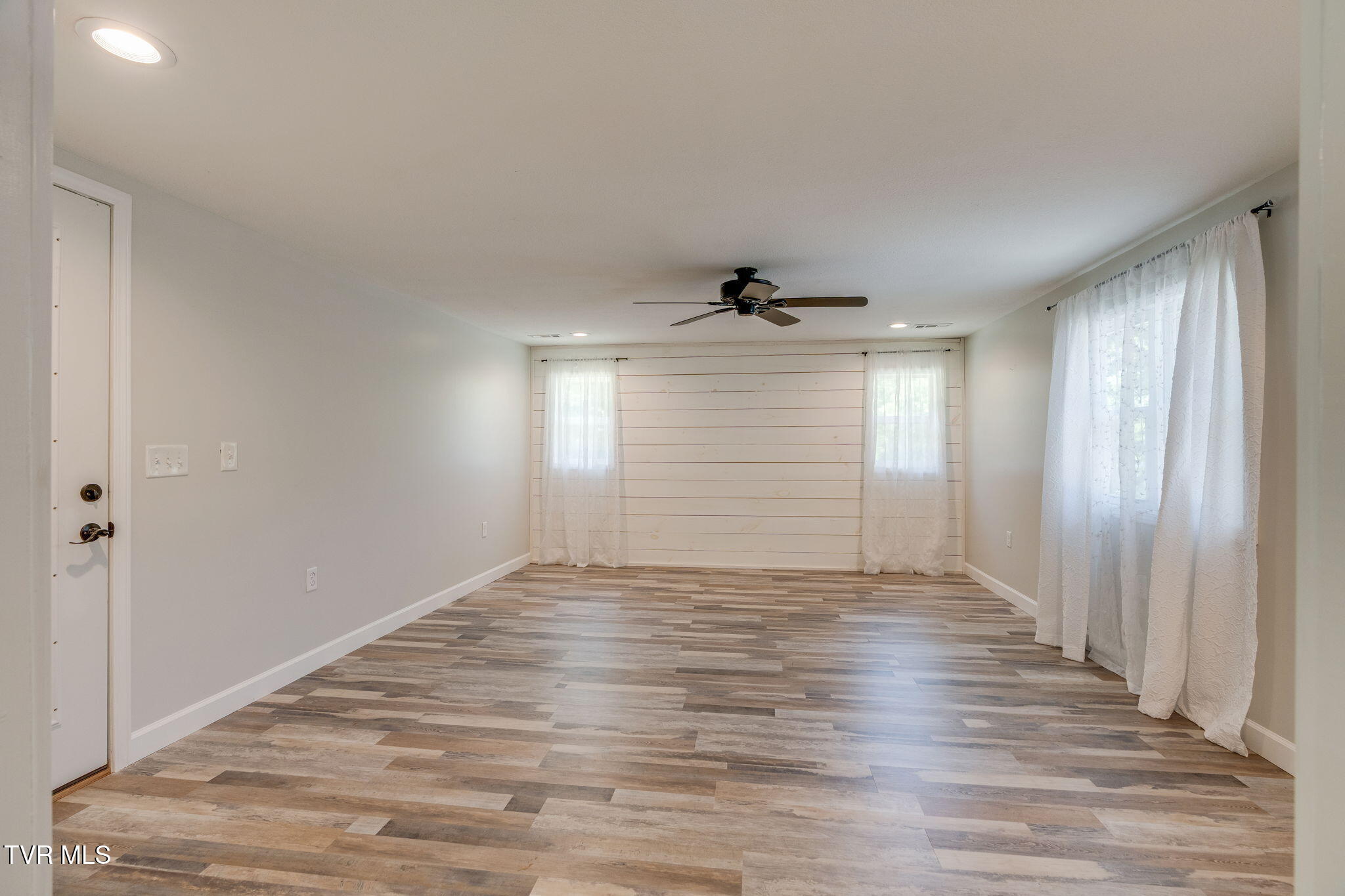 243 Judge Ben Allen Road Elizabethton, TN 37643 - Photo 21 of 58 018