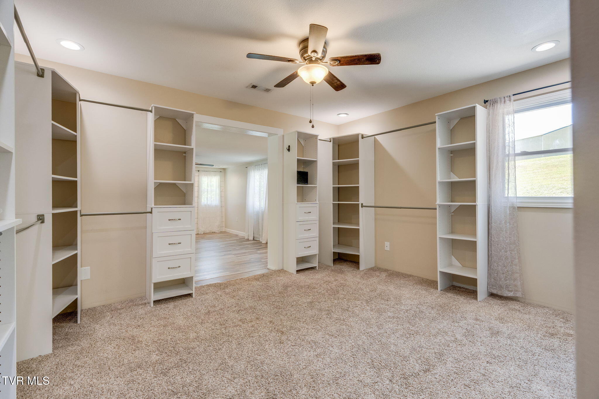 243 Judge Ben Allen Road Elizabethton, TN 37643 - Photo 25 of 58 022