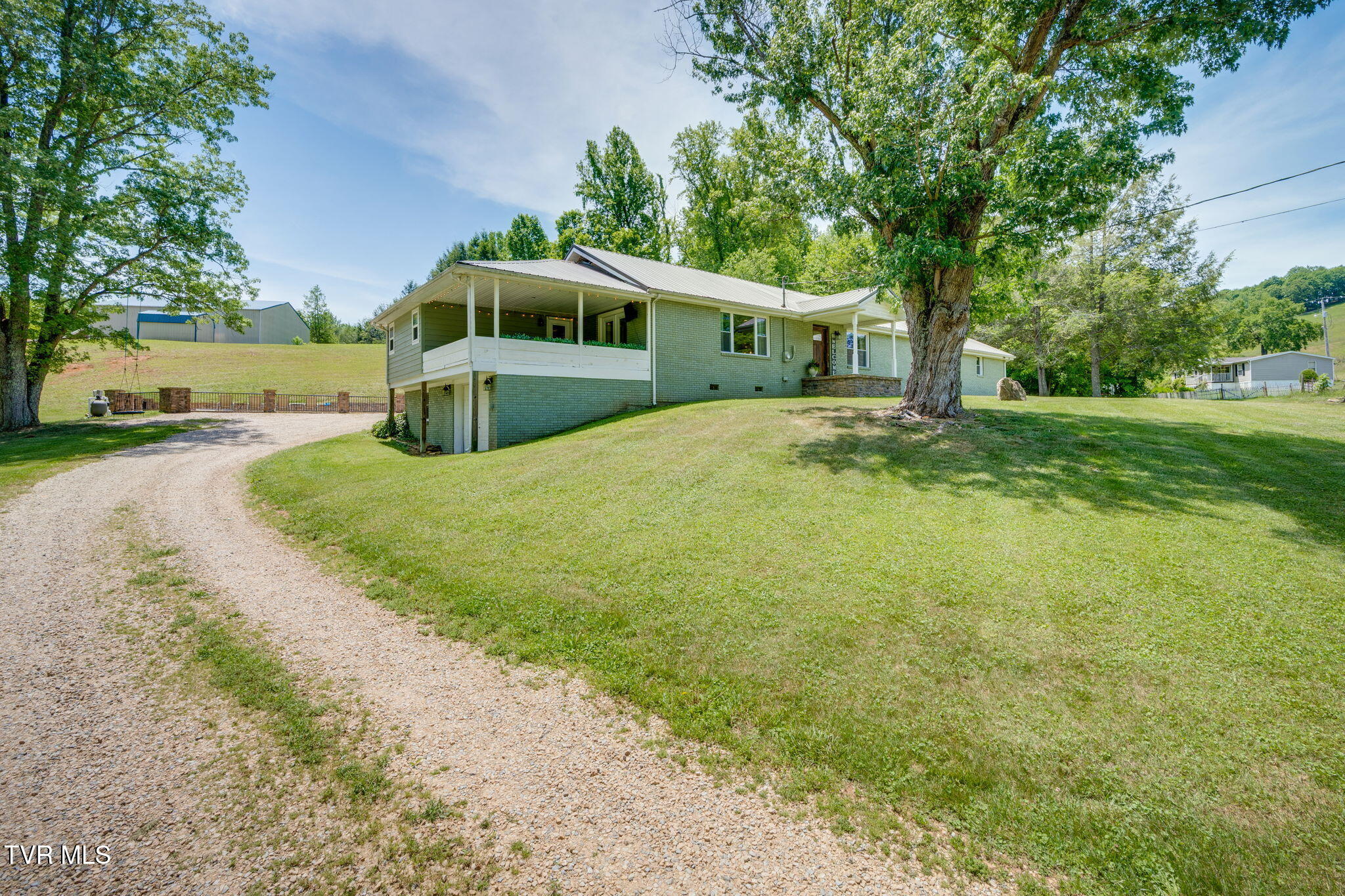 243 Judge Ben Allen Road Elizabethton, TN 37643 - Photo 39 of 58 002