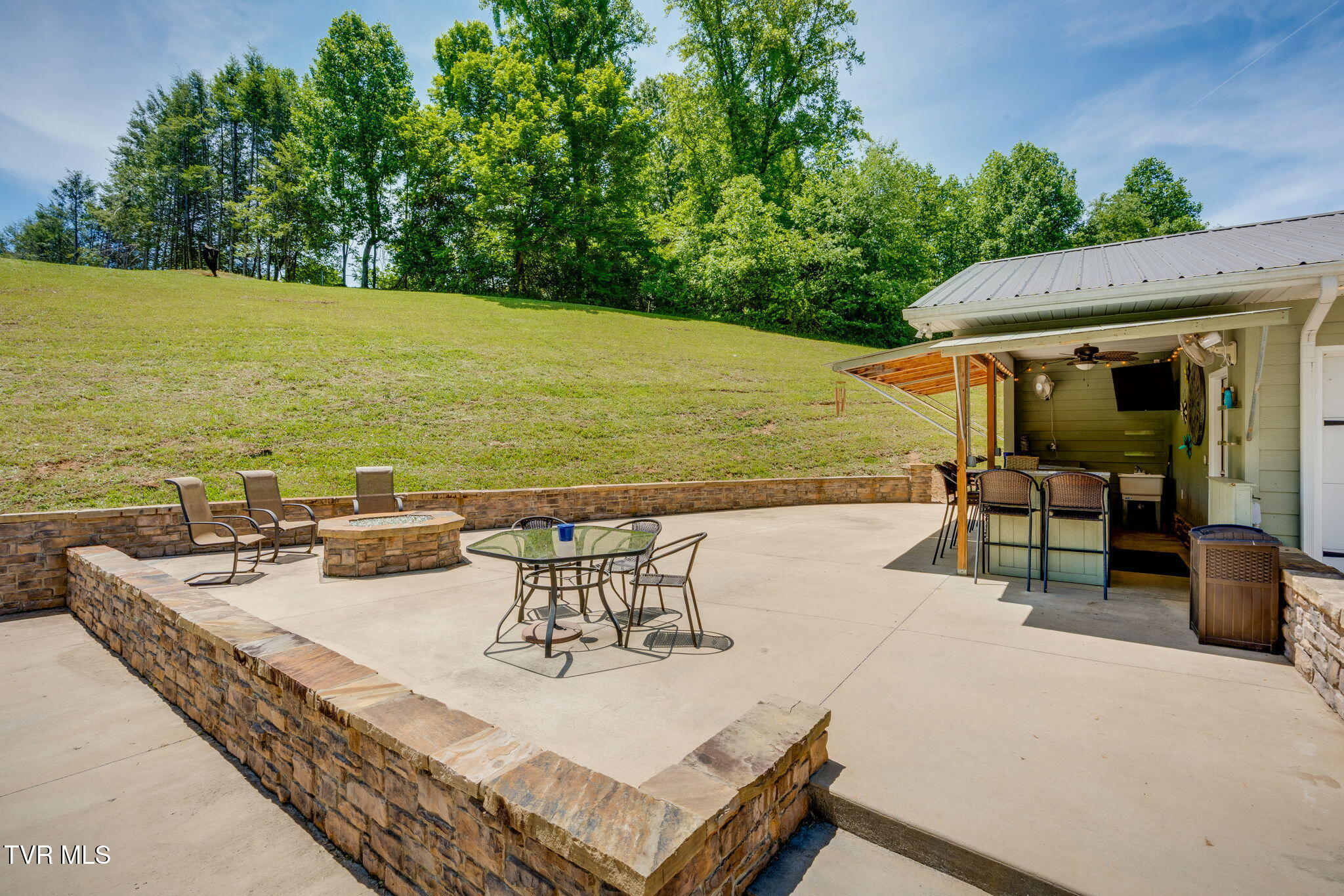 243 Judge Ben Allen Road Elizabethton, TN 37643 - Photo 46 of 58 043
