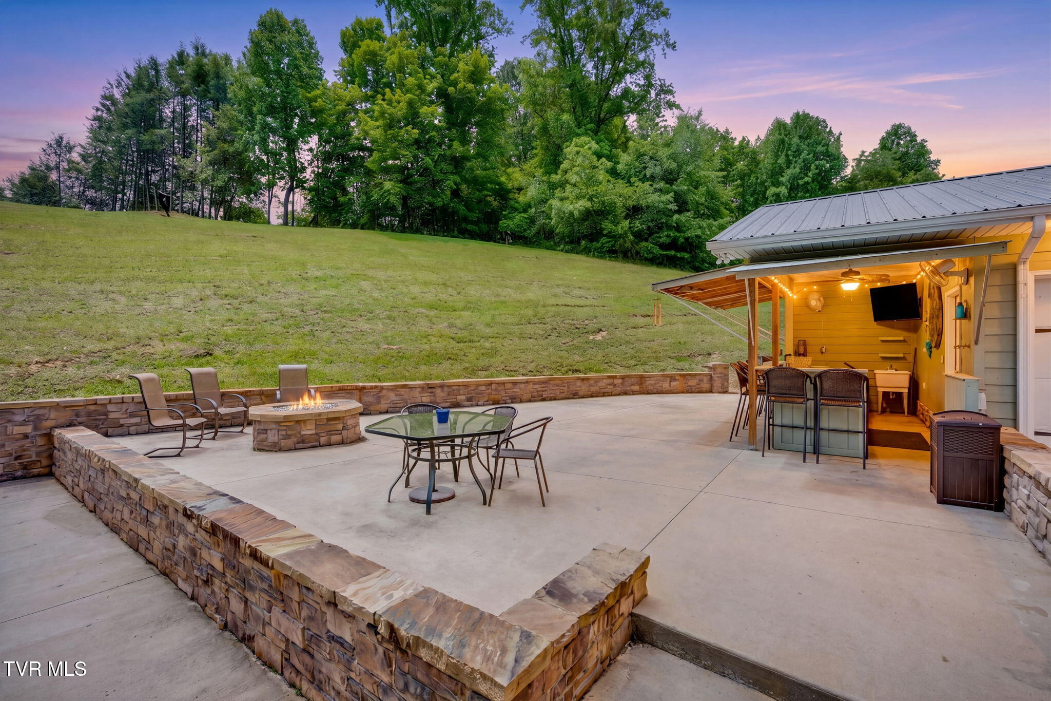 243 Judge Ben Allen Road Elizabethton, TN 37643 - Photo 5 of 58 043a