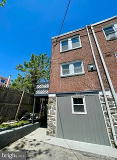 $295,000 | 7818 Lennox Road, Upper Darby, PA 19082
