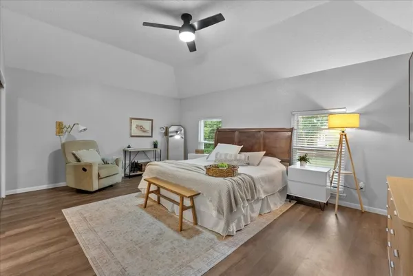 $2,495 | 311 Welford Lane, Highlands, TX 77562
