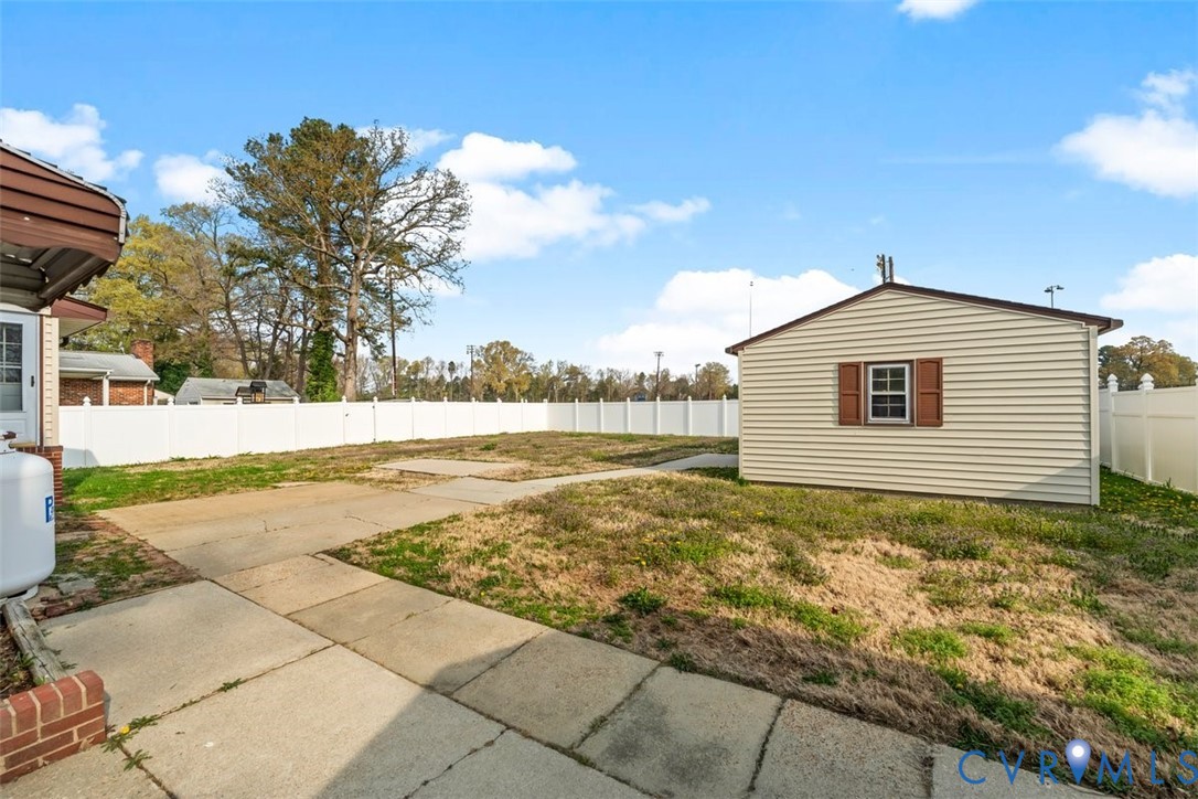 908 Yorkshire Road Colonial Heights, VA 23834 - Photo 34 of 36