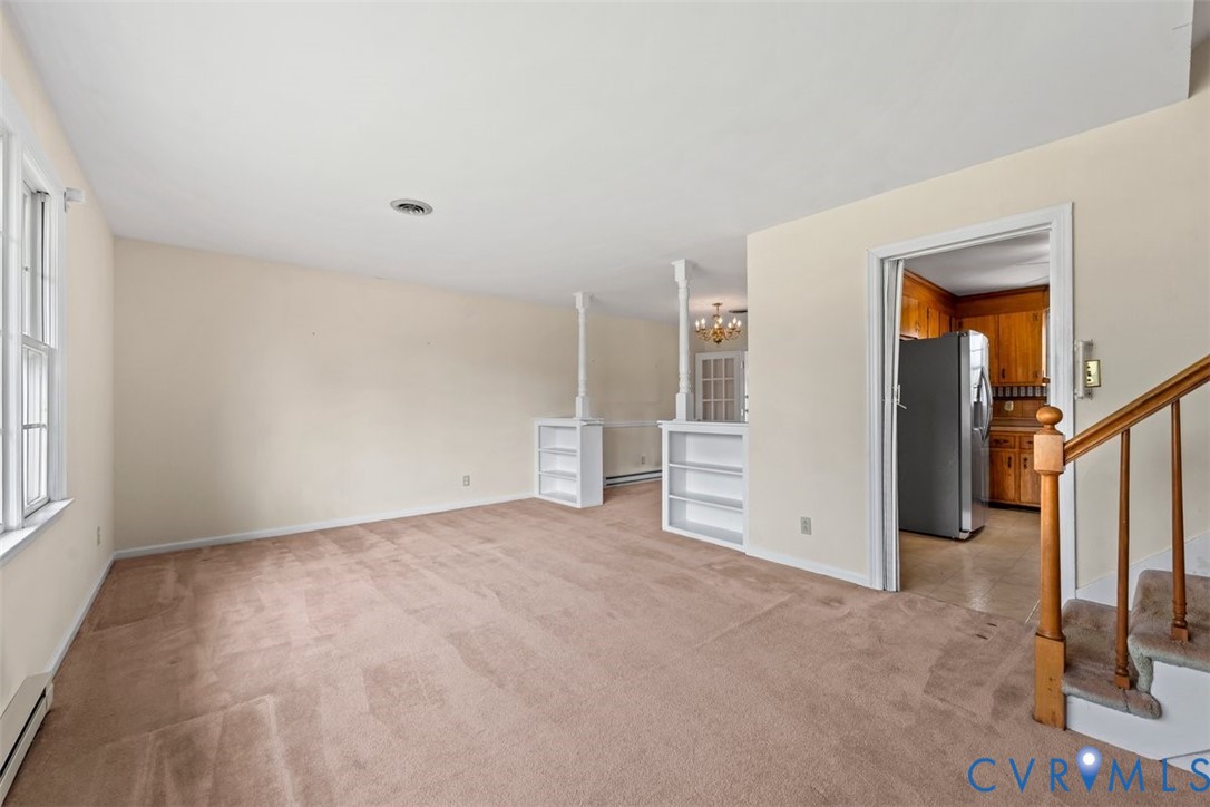 908 Yorkshire Road Colonial Heights, VA 23834 - Photo 6 of 36 Spacious Living room