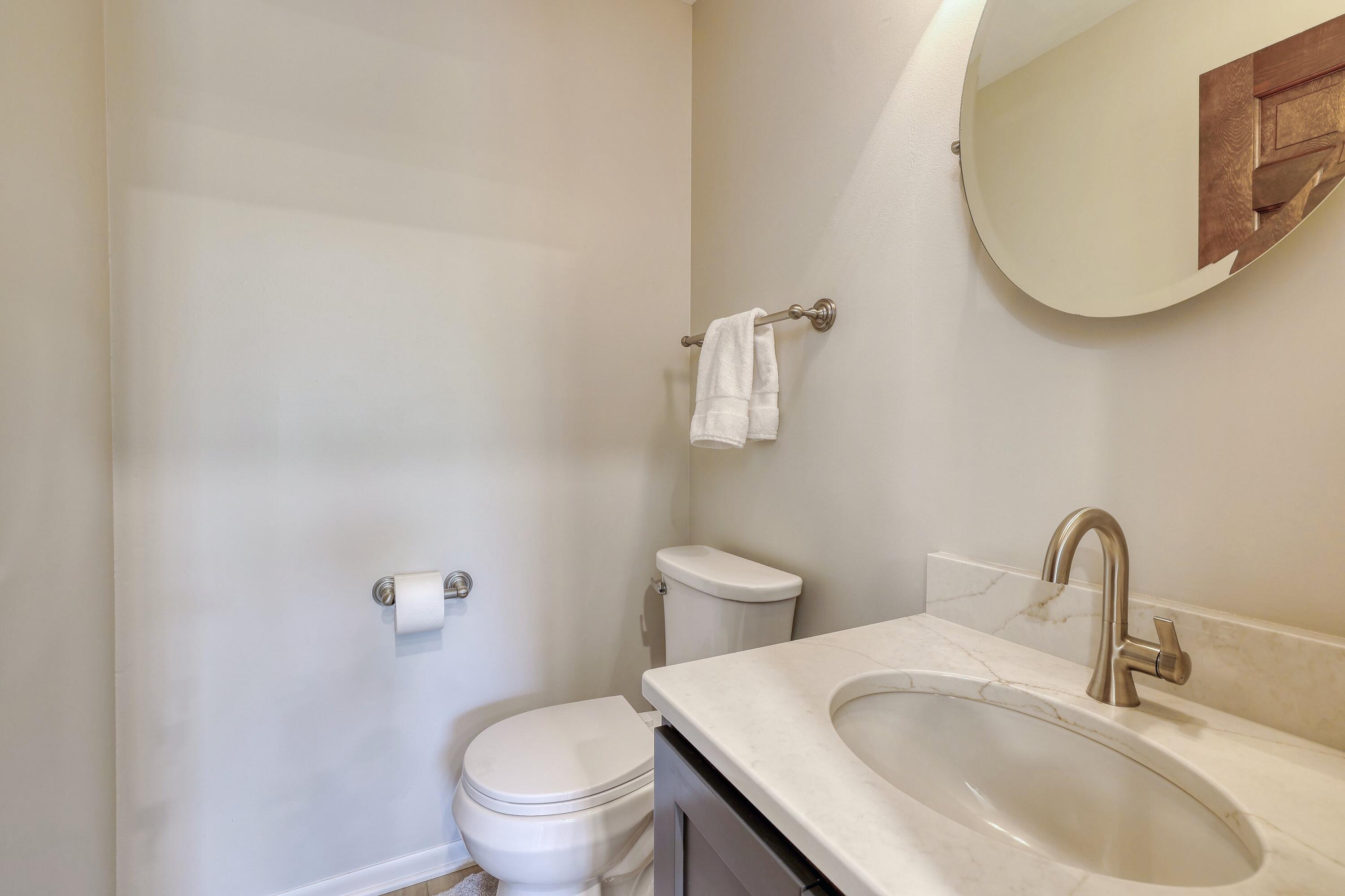 1135 South Ridgeway Road Brookfield, WI 53045 - Photo 36 of 63 Main Floor Half Bath