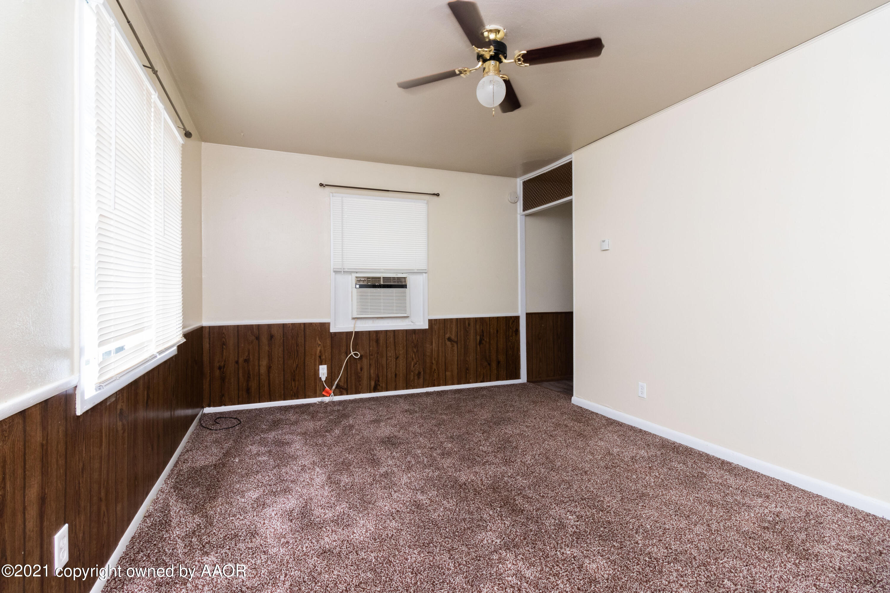 4629 South Lipscomb Street Amarillo, TX 79110 - Photo 3 of 12 a view of entryway with wooden floor