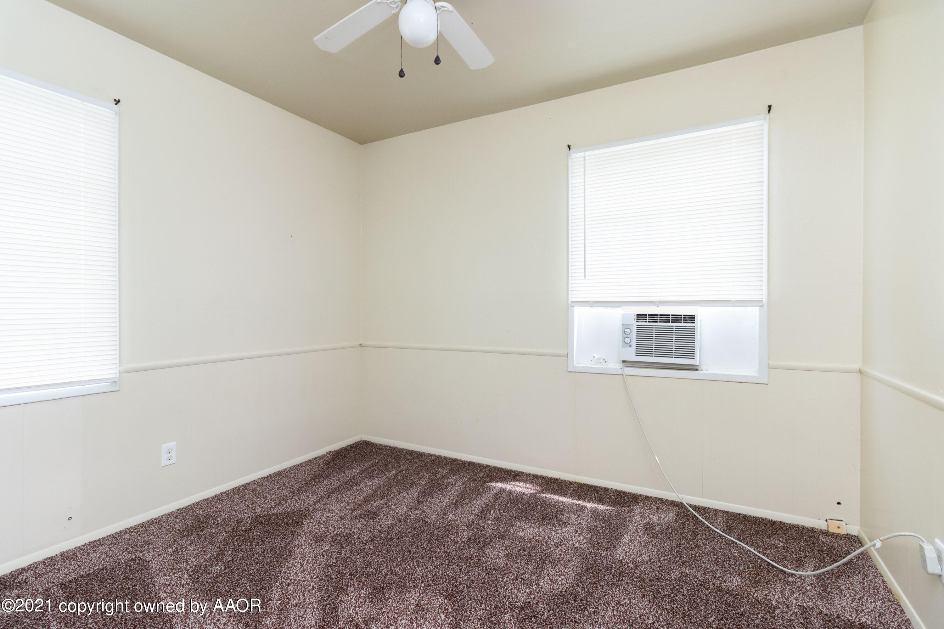 4629 South Lipscomb Street Amarillo, TX 79110 - Photo 9 of 12 a view of a window in an empty room