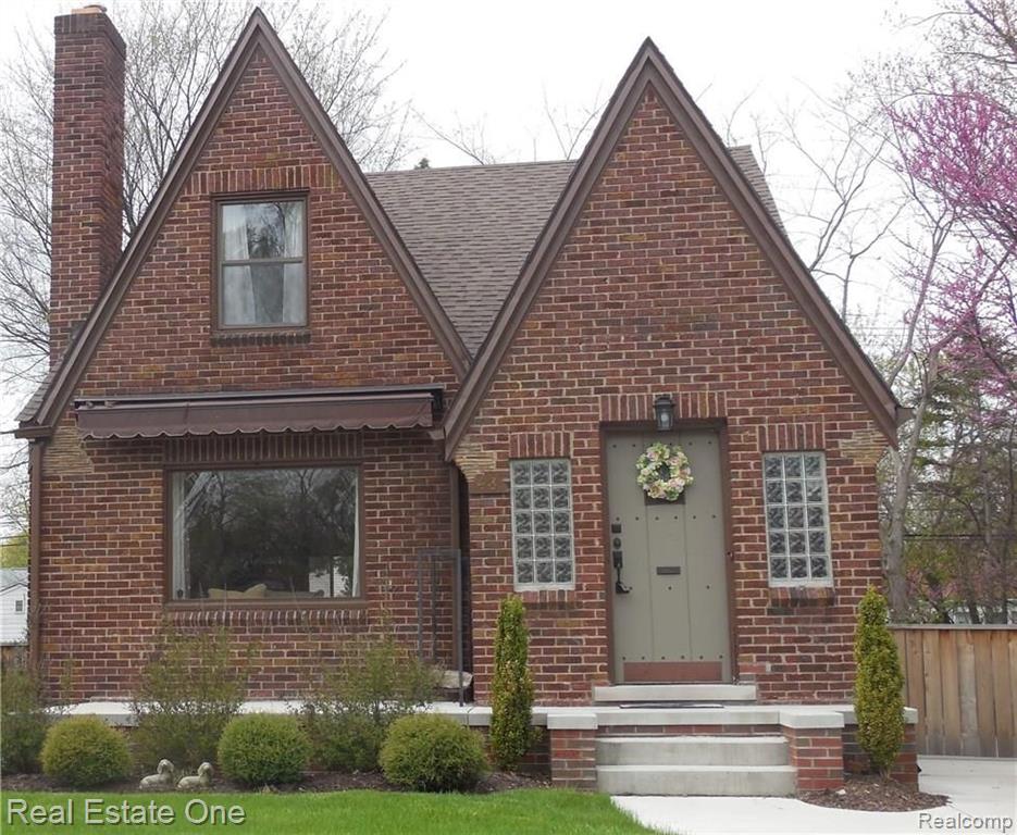 48 Maplefield Road Pleasant Ridge, MI 48069 - Photo 3 of 29
