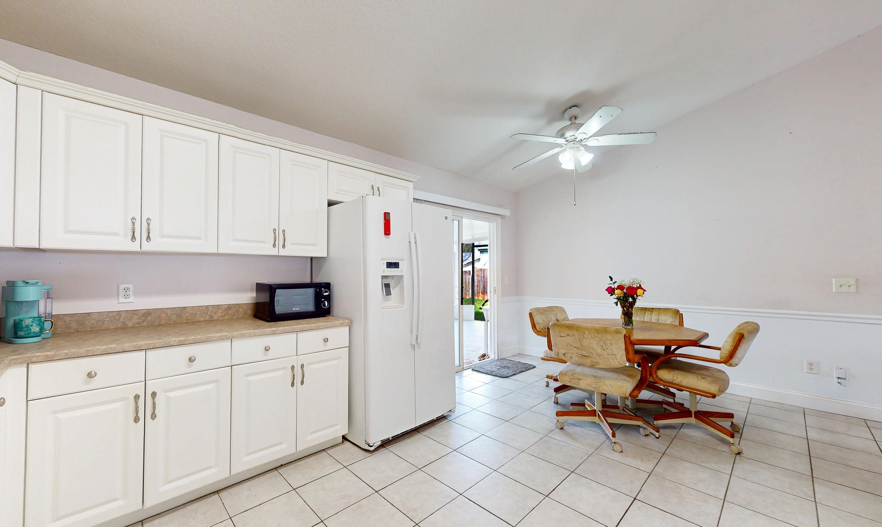 330 Segovia Road St. Augustine, FL 32086 - Photo 10 of 52 a workspace with cabinets