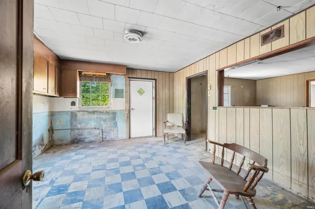 $179,900 | 9 North Old State Road 156, Patriot, IN 47038